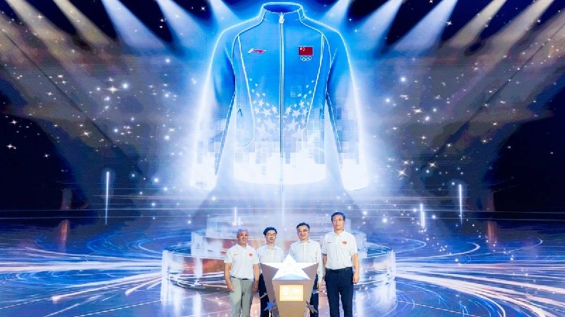 中国奥委会与李宁品牌联合发布了亚运会中国代表团领奖装备，背后有中国航天的技术