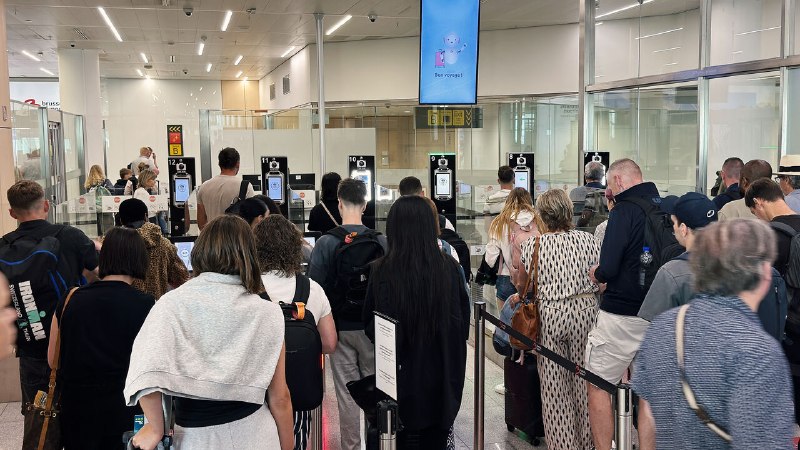 Europe’s airport queues are extremely long—and getting longer