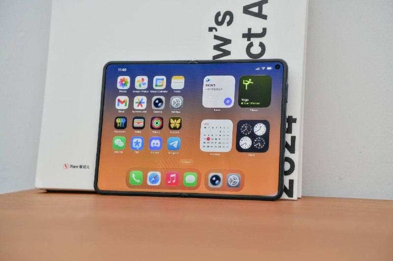 我们扒遍了 iOS 27，发现苹果「官宣」了折叠 iPhone