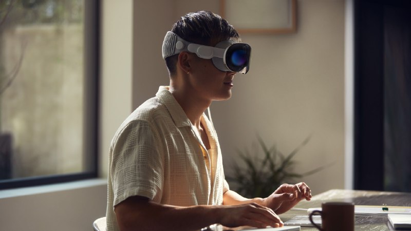 苹果 VR 部门再裁 60 人，VisionPro 2 真悬了？