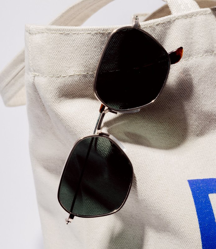 墨镜真的是出门必备品吗？