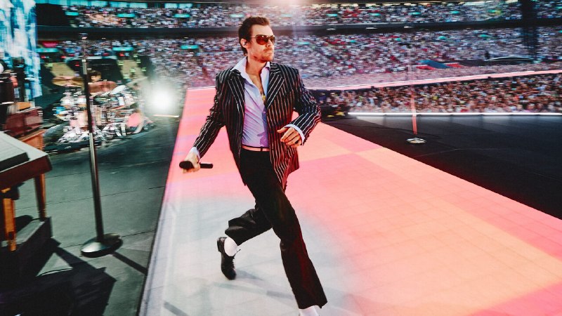 Harry Styles and other megastars now expect you to come to them