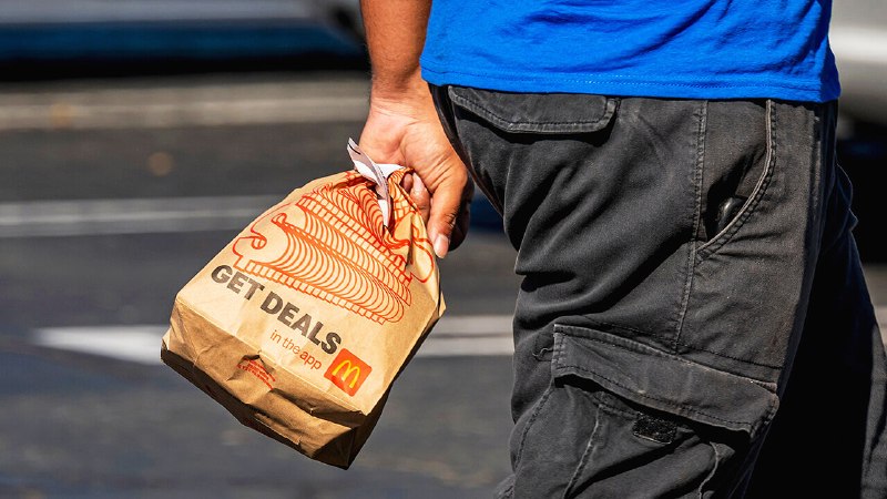 Americans are losing their appetite for fast food