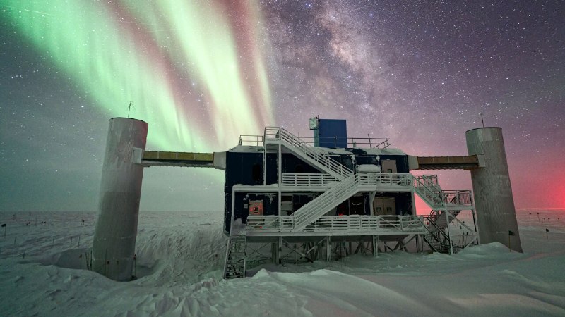 A Nobel for the discovery of high-energy neutrinos
