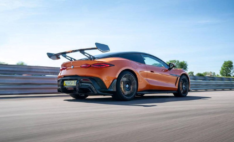 68 万元起！腾势 Z 开启国内预售，海外网友已吵翻