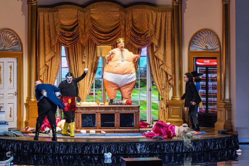 'Monster's Paradise,' lampooning US President Donald Trump, has world premiere at Hamburg Opera