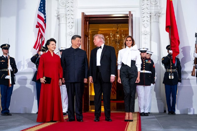 在国宴上穿裤子的美国第一夫人