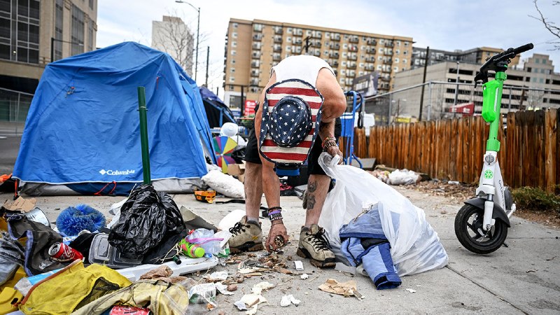 As American cities grapple with homelessness, one offers a fix