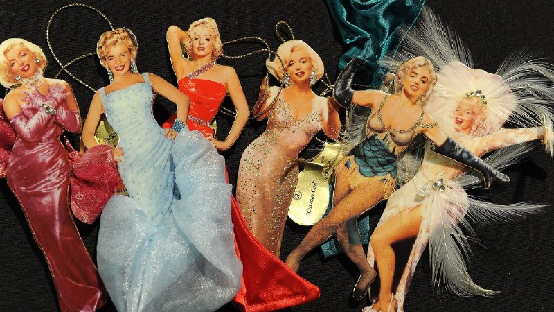 Marilyn Monroe and the dead-star business