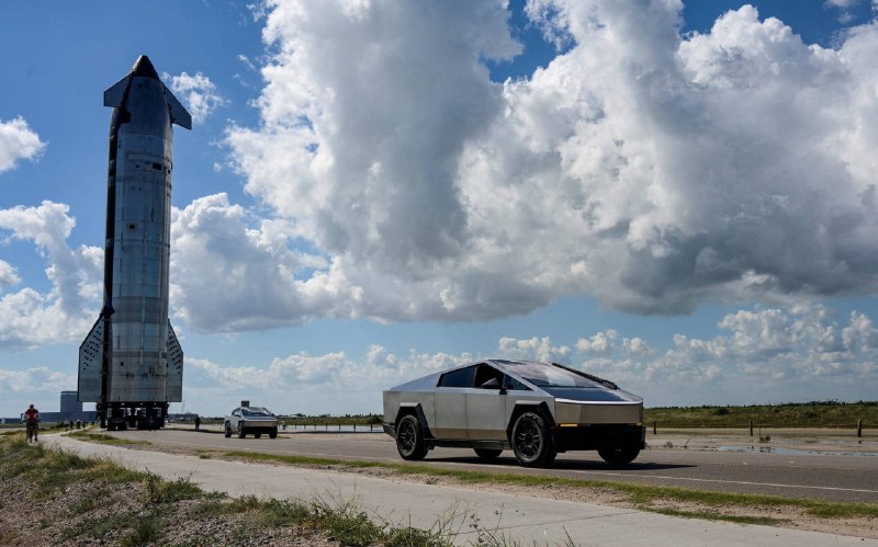 早报｜小天才回应封闭社交争议/车灯新规拟禁止显示文字/马斯克回应SpaceX与特斯拉合并