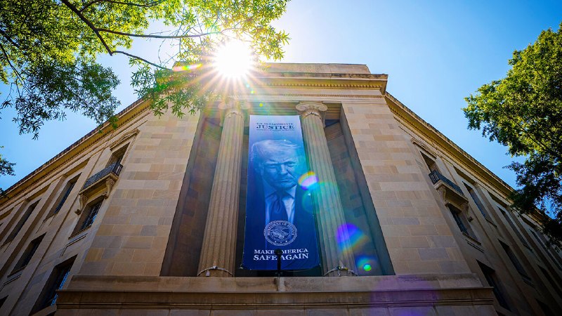 Even by Trumpian standards, a $1.8bn fund for friends is bad