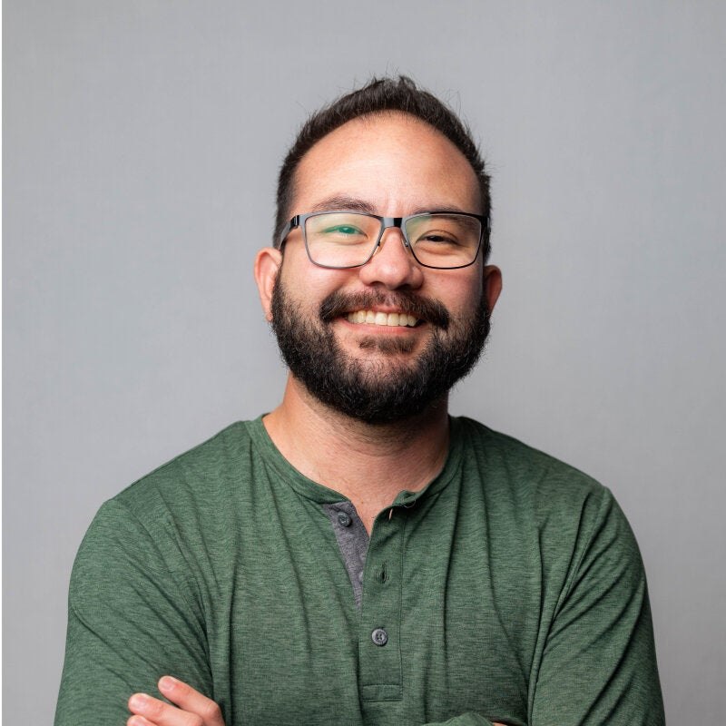 一对湾区夫妇被控枪杀跨性别女婿